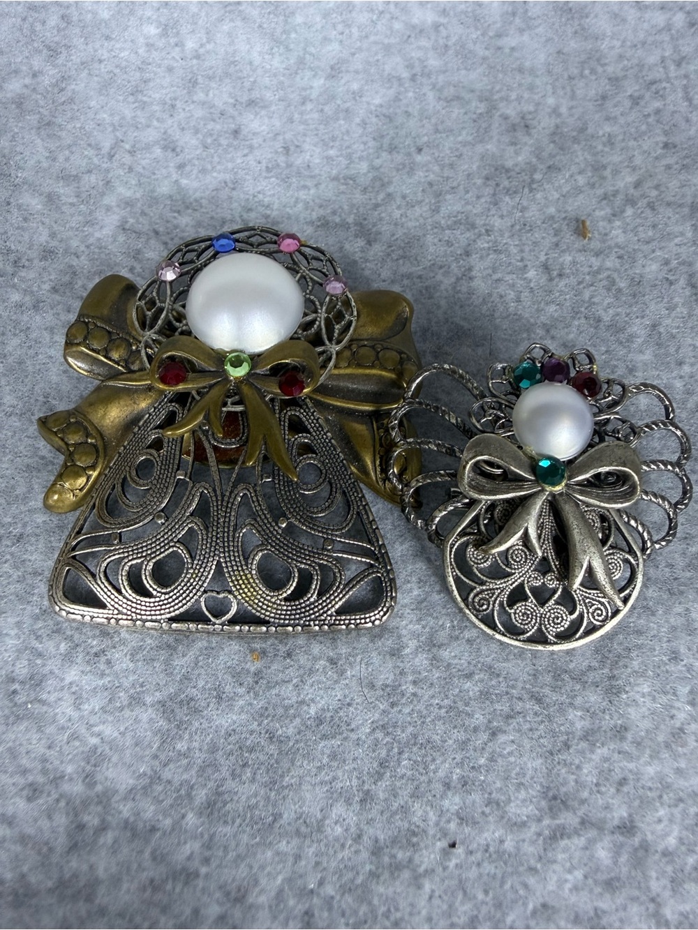 Vintage Angel Brooch Pin Set Faux Pearl Rhinestone Filigree Christmas Pair